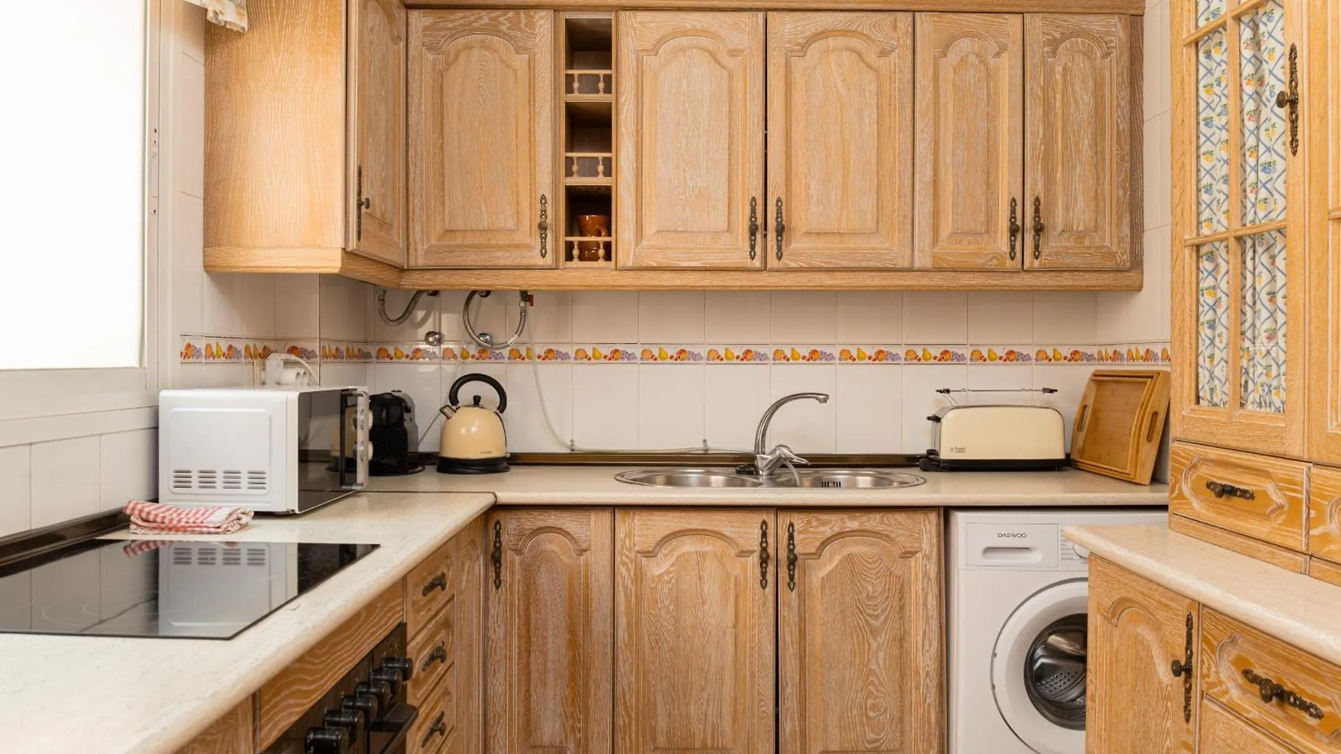 Apartamento C103 - Sunny Terrace, Old Town Views Málaga