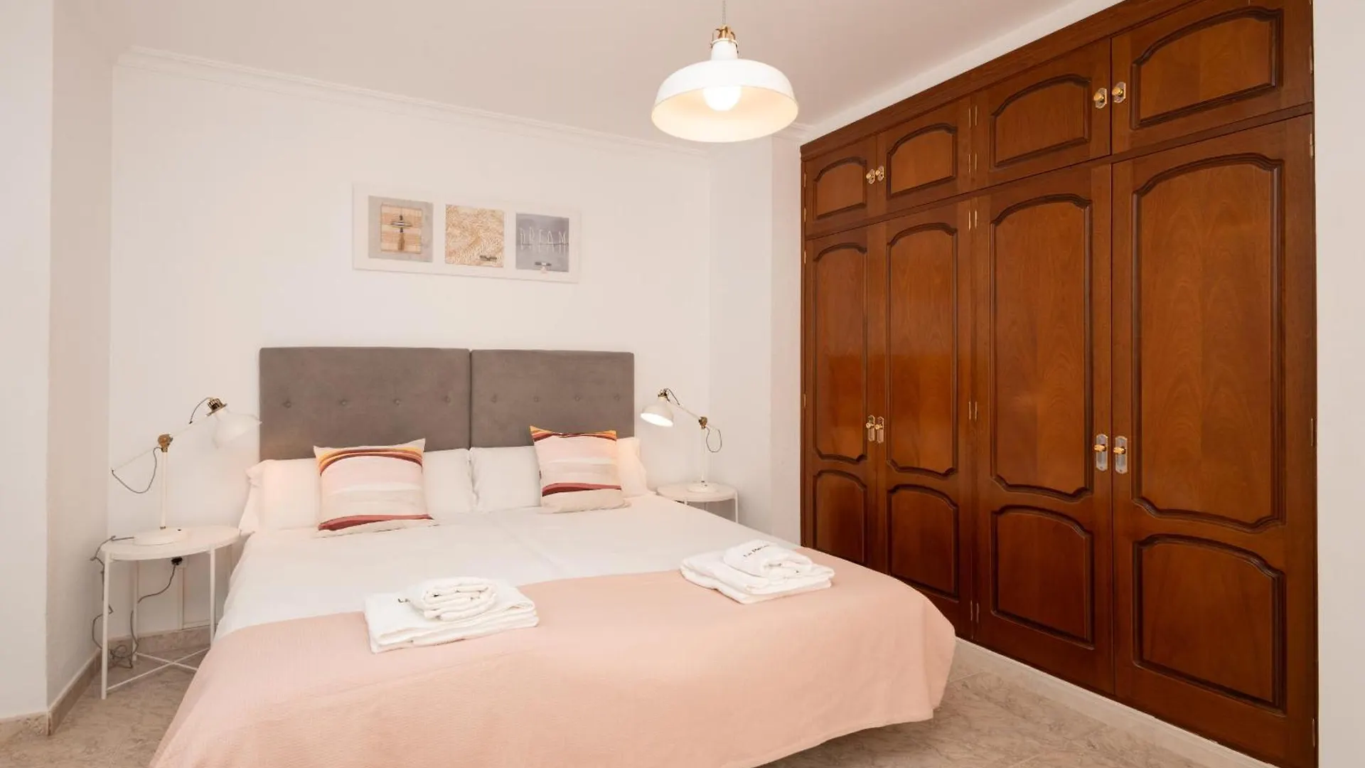 Apartamento C103 - Sunny Terrace, Old Town Views Málaga España