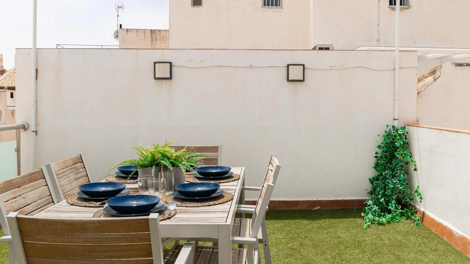 Apartamento C103 - Sunny Terrace, Old Town Views Málaga