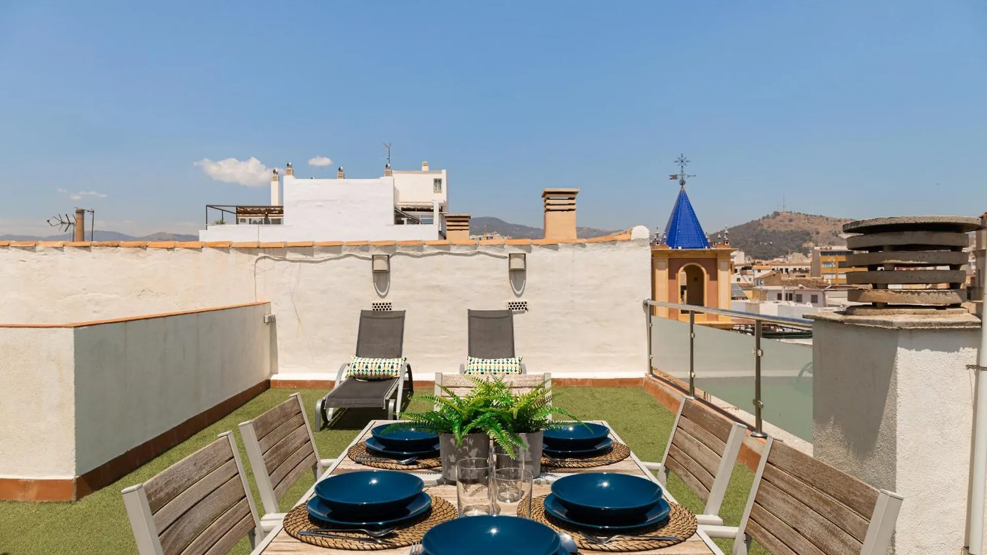C103 - Sunny Terrace, Old Town Views Apartment Malaga